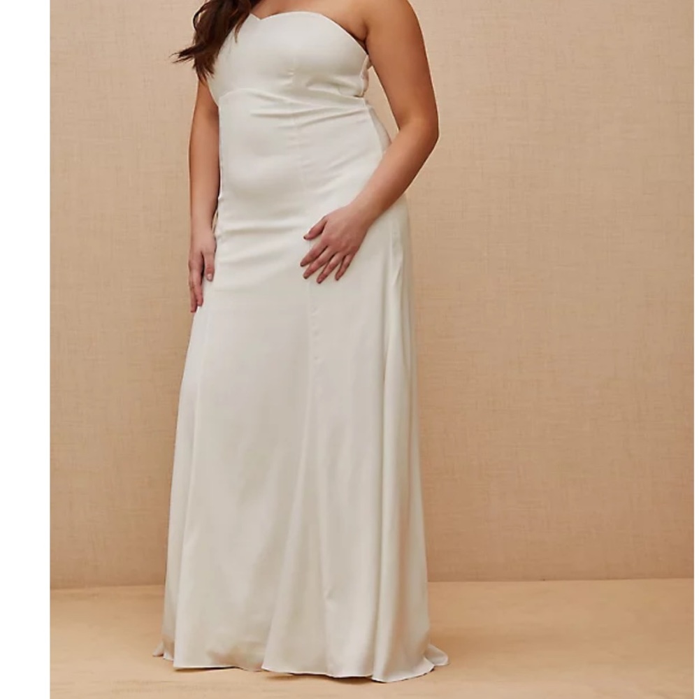 Satin Sweetheart Wedding Dress